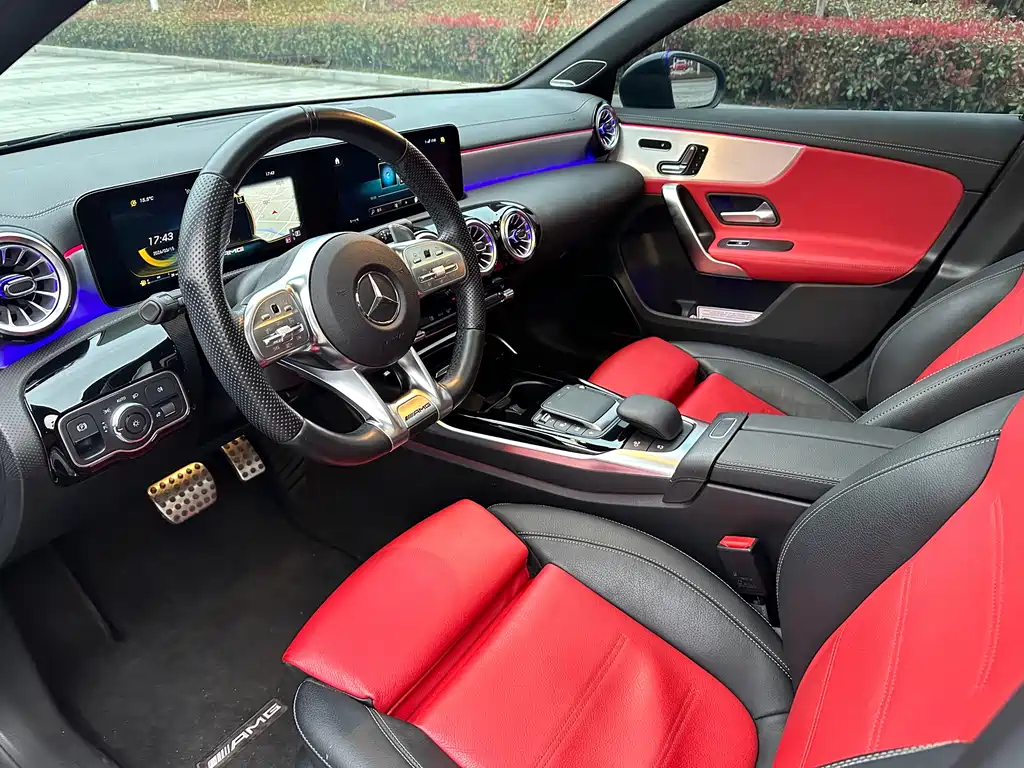 Mercedes-Benz A-Class AMG 2021 — фото 9