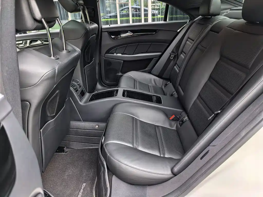 Mercedes-Benz CLS AMG 2018 — фото 36