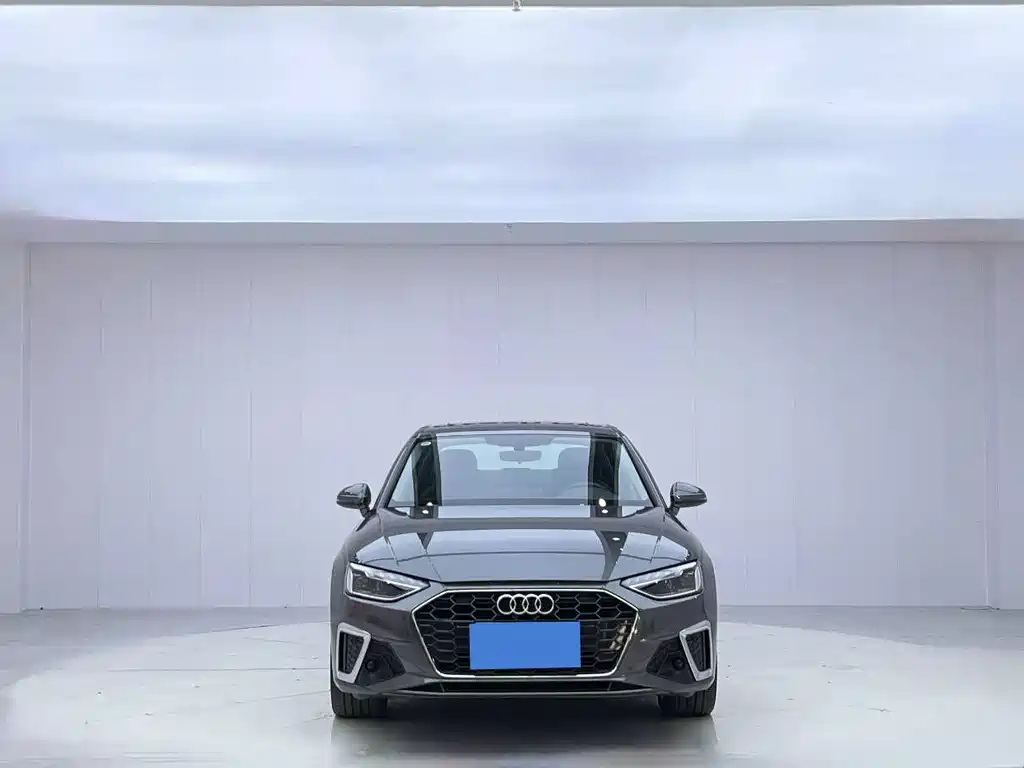 Audi A4L 2022 — фото 2