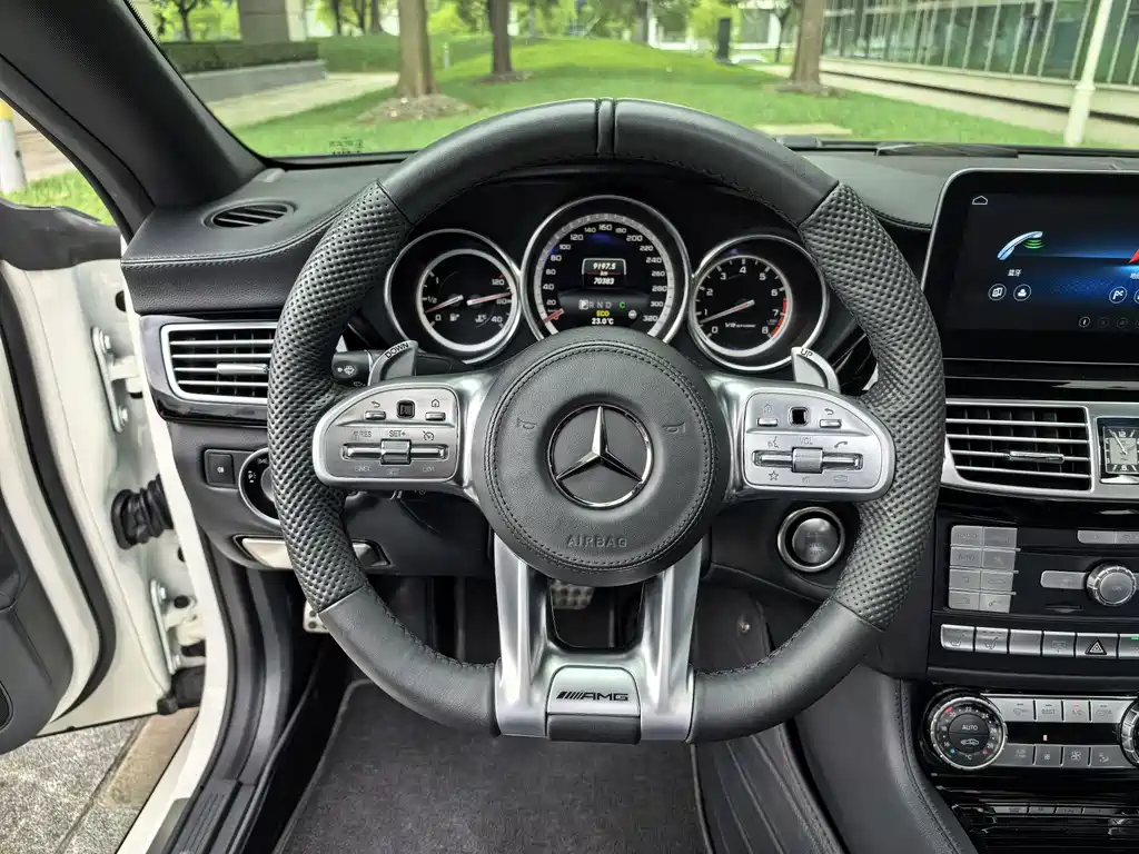 Mercedes-Benz CLS AMG 2018 — фото 20