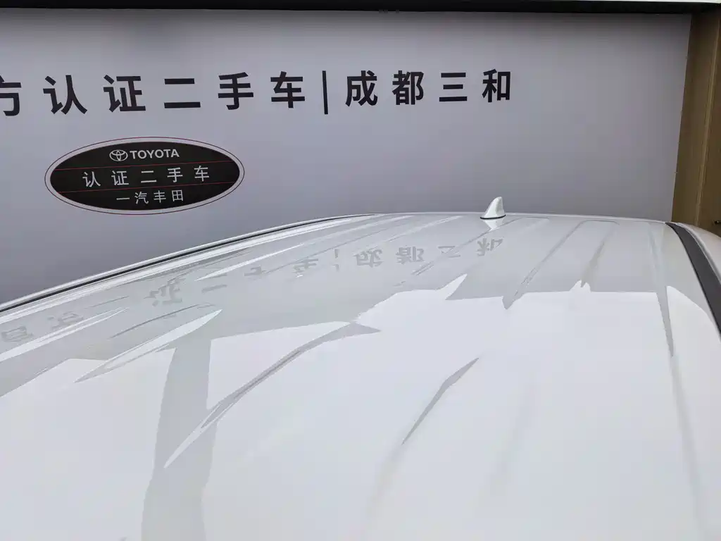 Toyota RAV4 2025 — фото 20