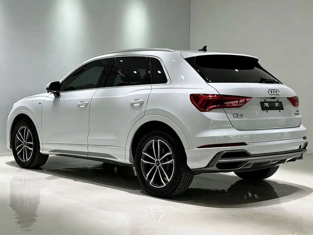 Audi Q3 2023 — фото 6
