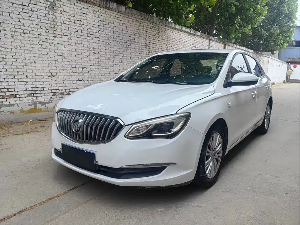 Buick Excelle 2017 — фото 1