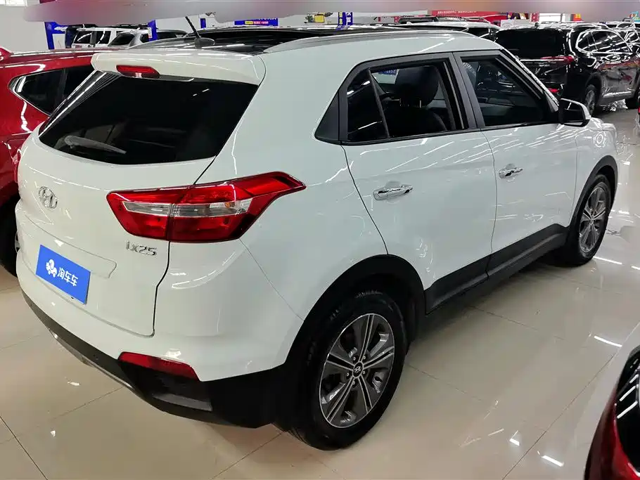 Hyundai ix25 2015 — фото 3