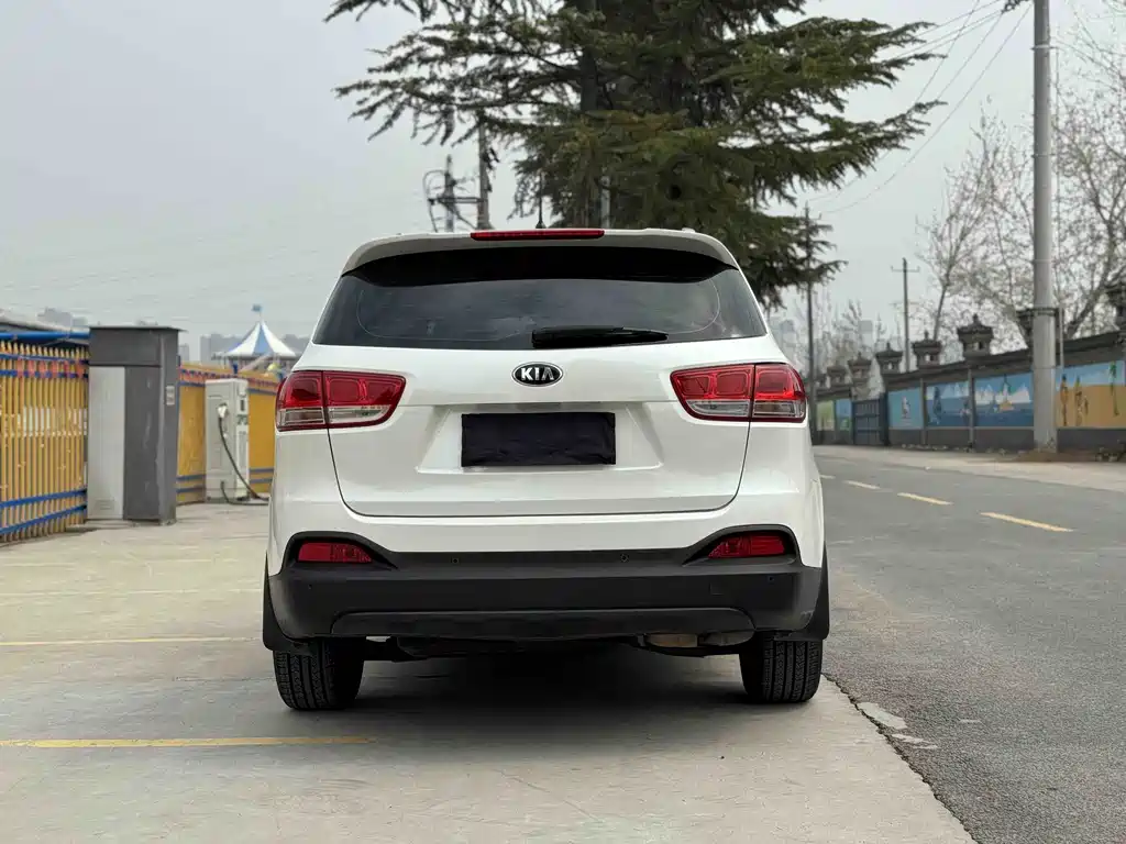 Kia Sorento 2016 — фото 9