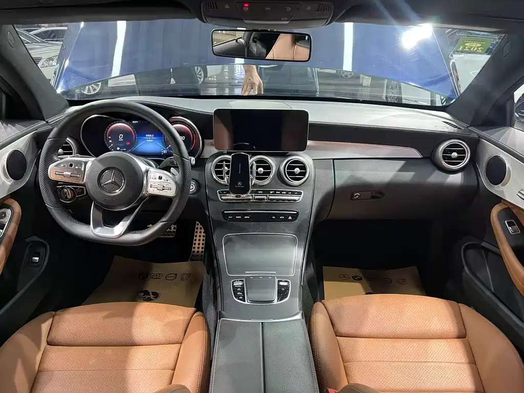 Mercedes-Benz C-Class 2019 — фото 15