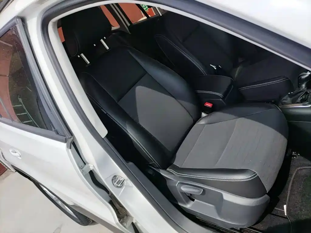 Volkswagen Tiguan 2018 — фото 25