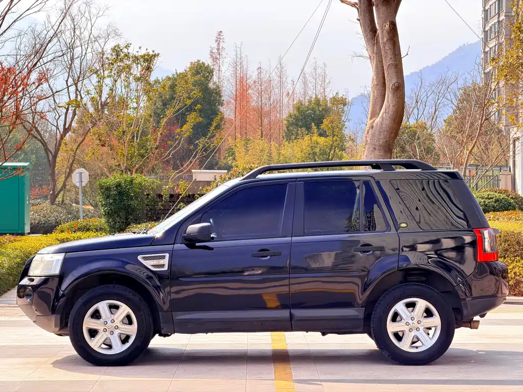 Land Rover Freelander 2 2010 — фото 19