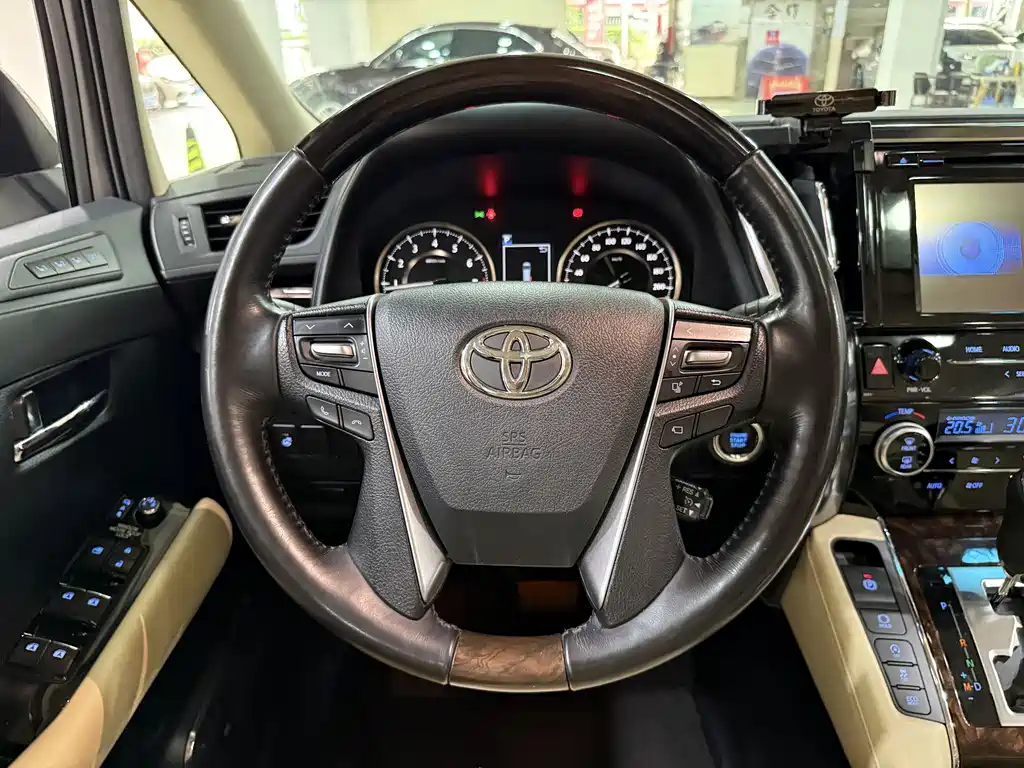 Toyota Alphard 2019 — фото 10