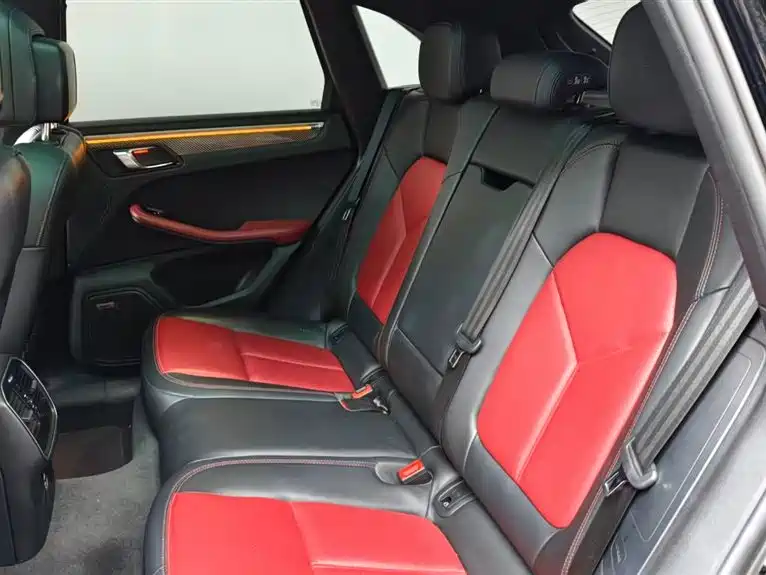 Porsche Macan 2023 — фото 13