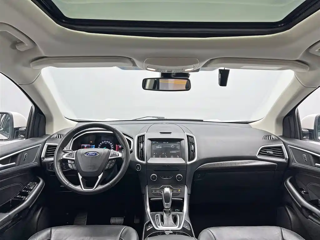 Ford Edge 2018 — фото 22