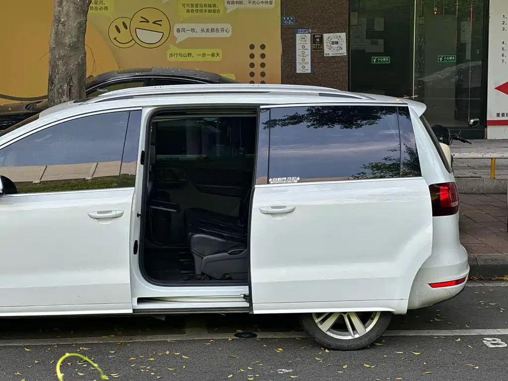 Volkswagen Sharan 2017 — фото 5