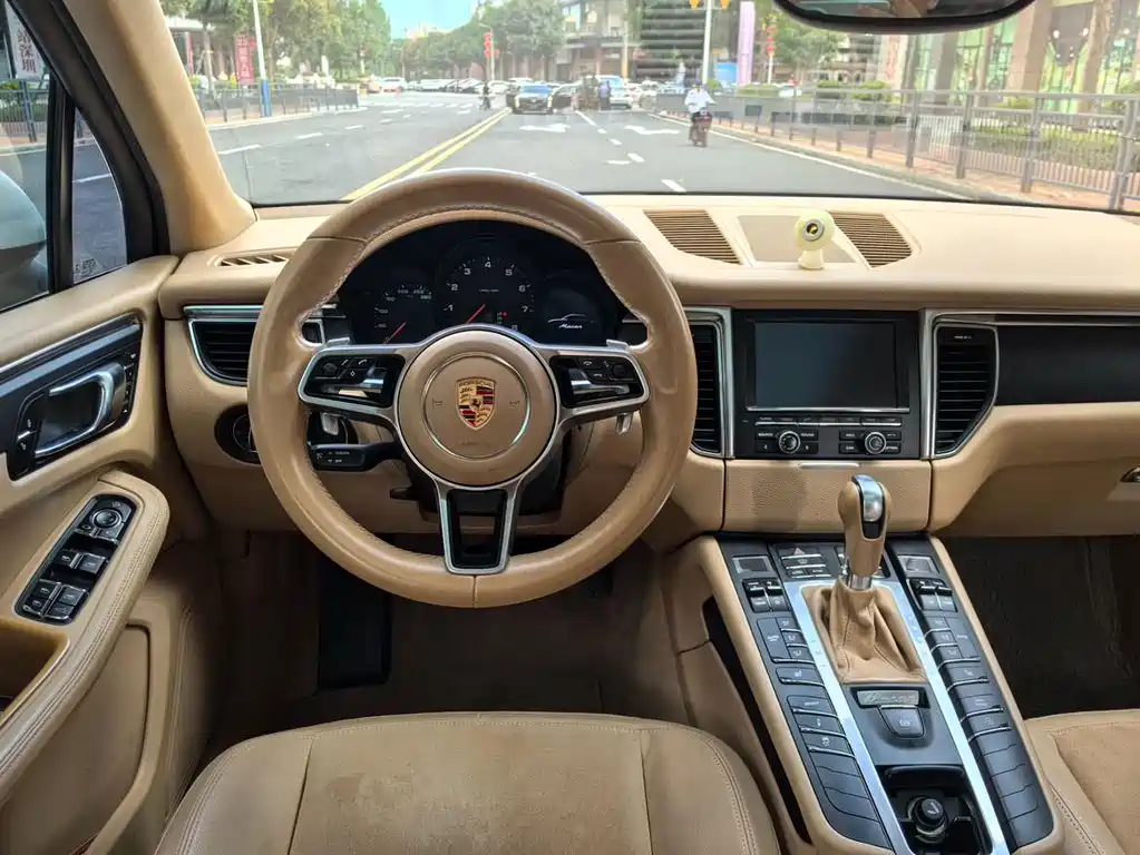 Porsche Macan 2015 — фото 13