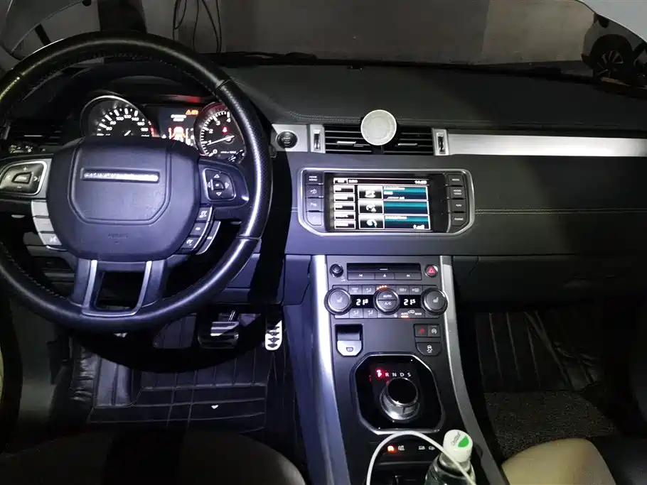 Land Rover Evoque 2015 — фото 12