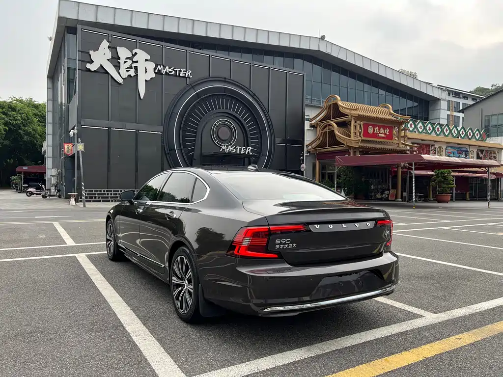 Volvo S90 2021 — фото 10