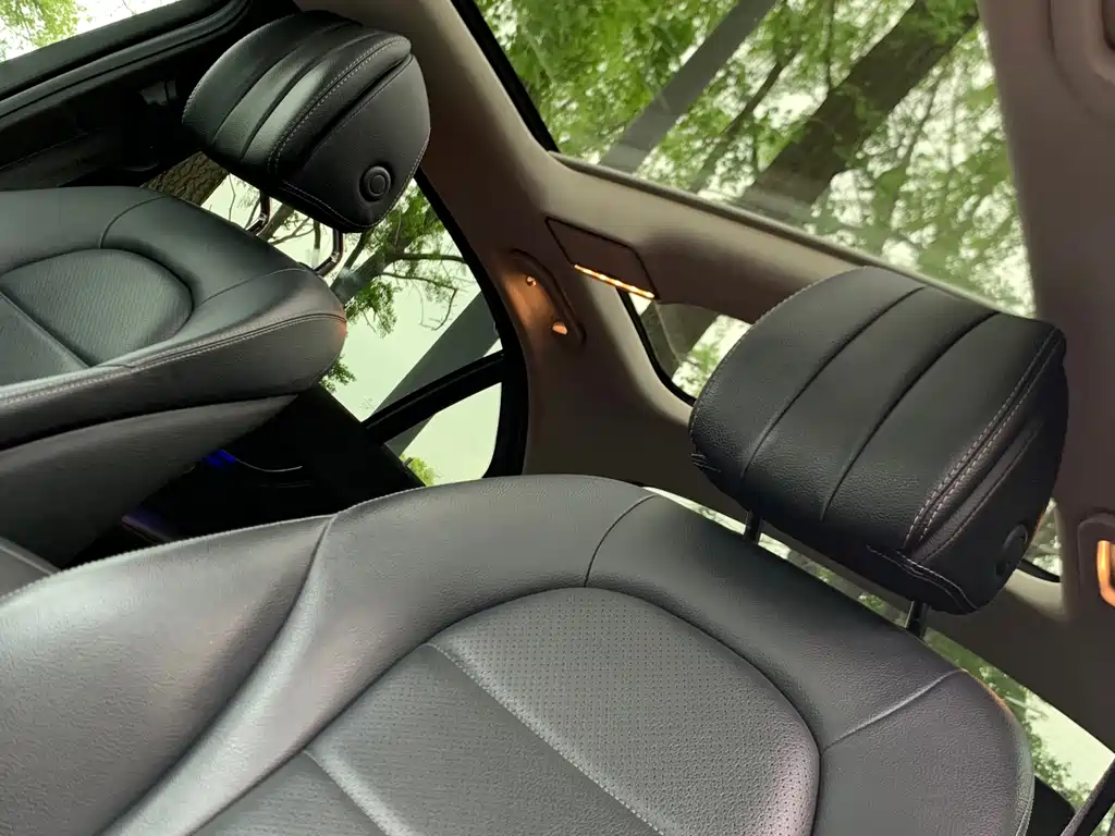 Mercedes-Benz C-Class 2019 — фото 17