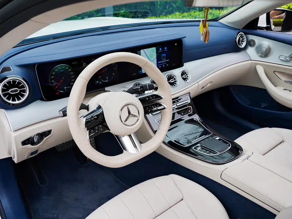 Mercedes-Benz E-Class 2023 — фото 32