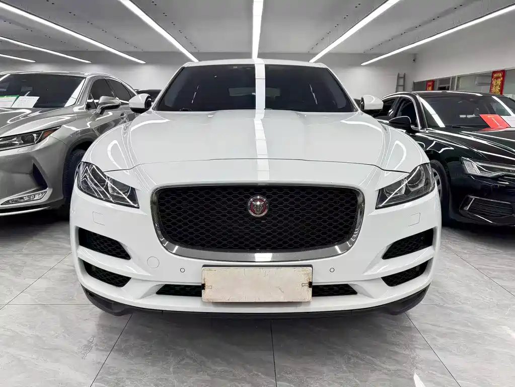Jaguar F-PACE 2018 — фото 2