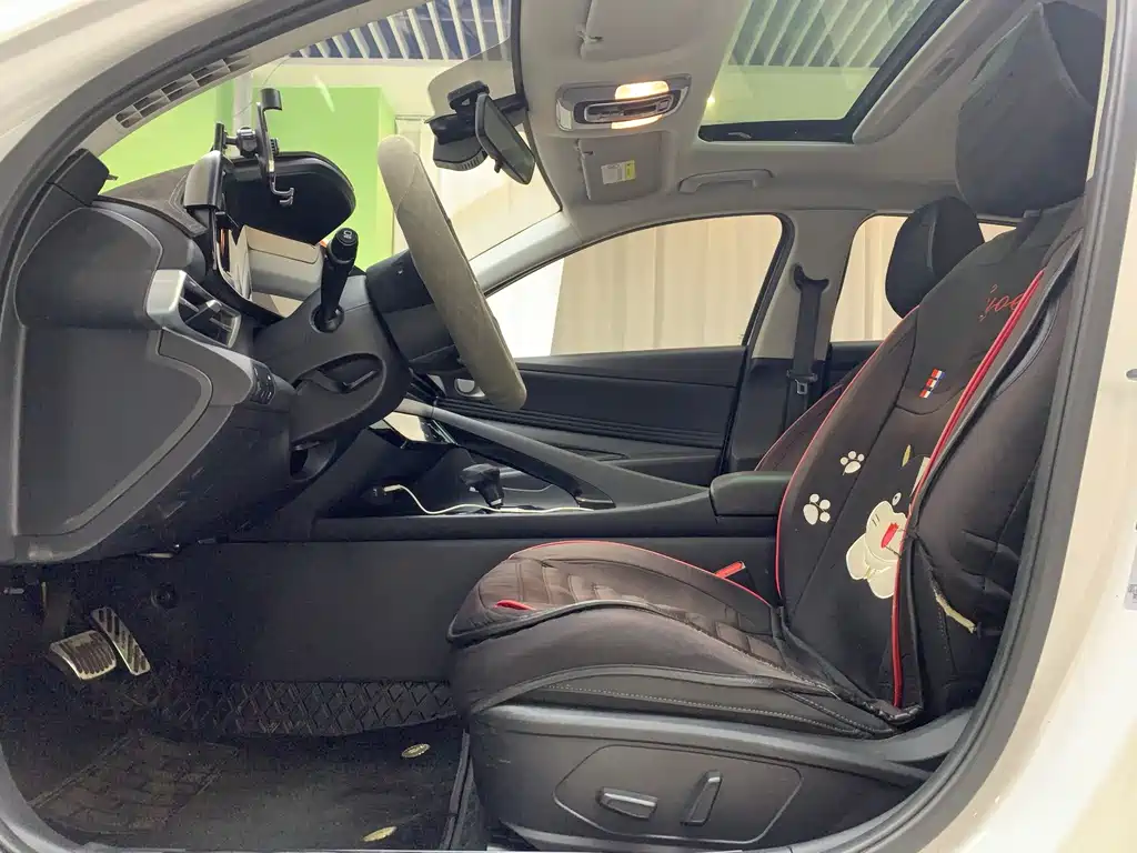 Hyundai Elantra 2022