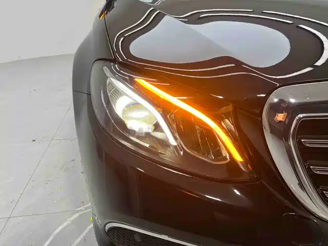 Mercedes-Benz E-Class 2020 — фото 15