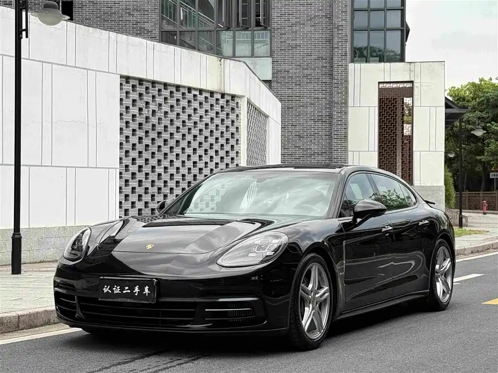 Porsche Panamera 2019 — фото 2