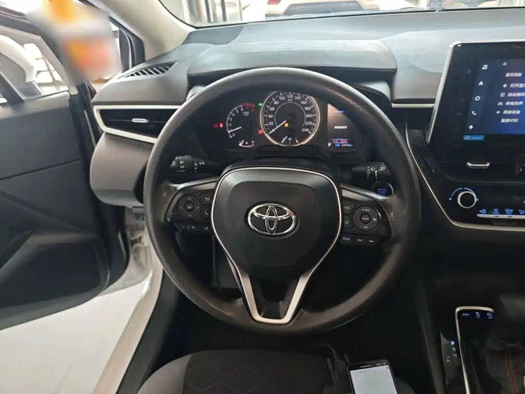 Toyota Corolla 2021 — фото 11
