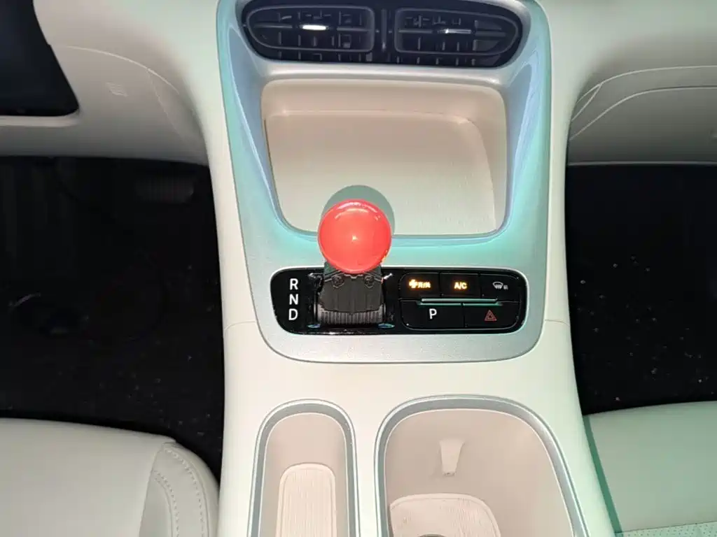 Geely Galaxy Starwish 2025 — фото 14
