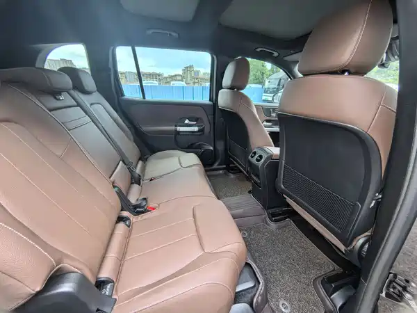 Mercedes-Benz GLB 2025