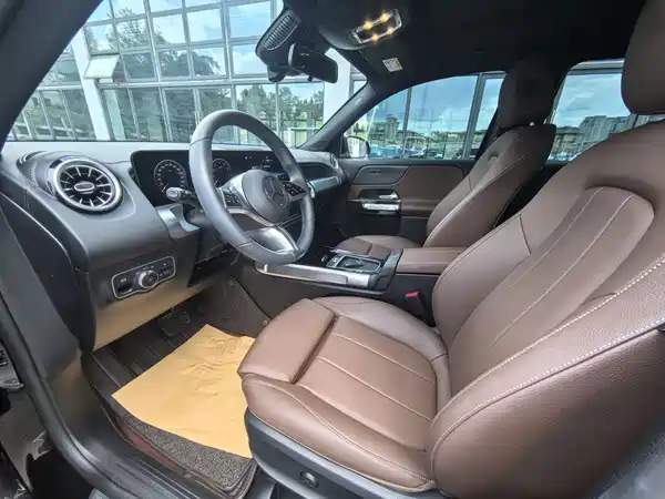 Mercedes-Benz GLB 2025