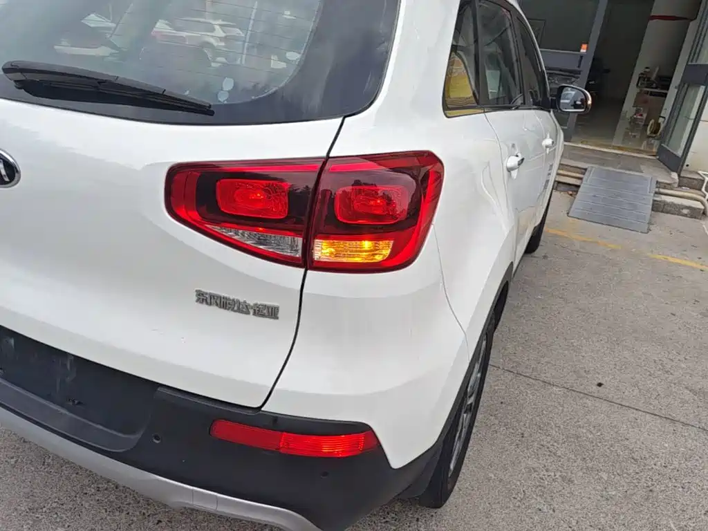 Kia KX3 2016 — фото 8