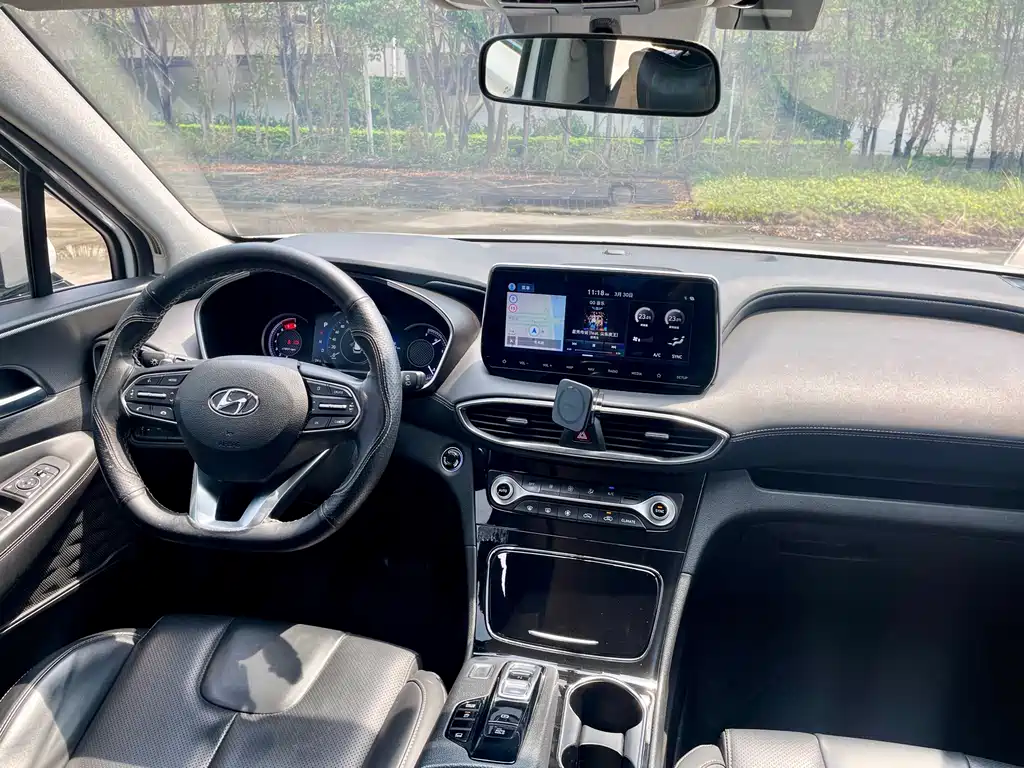 Hyundai Santa Fe 2019 — фото 11