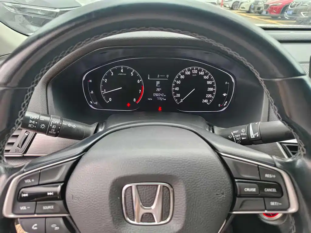 Honda Accord 2020 — фото 11
