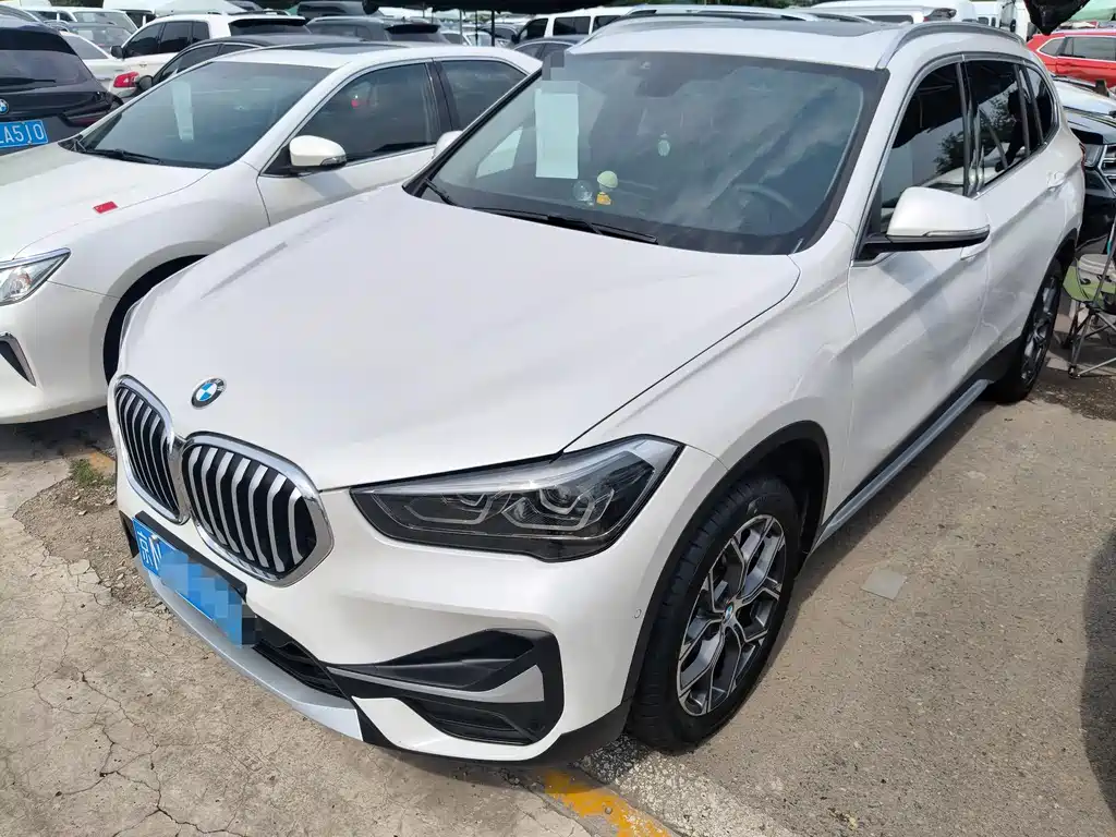 BMW X1 2020 — фото 1