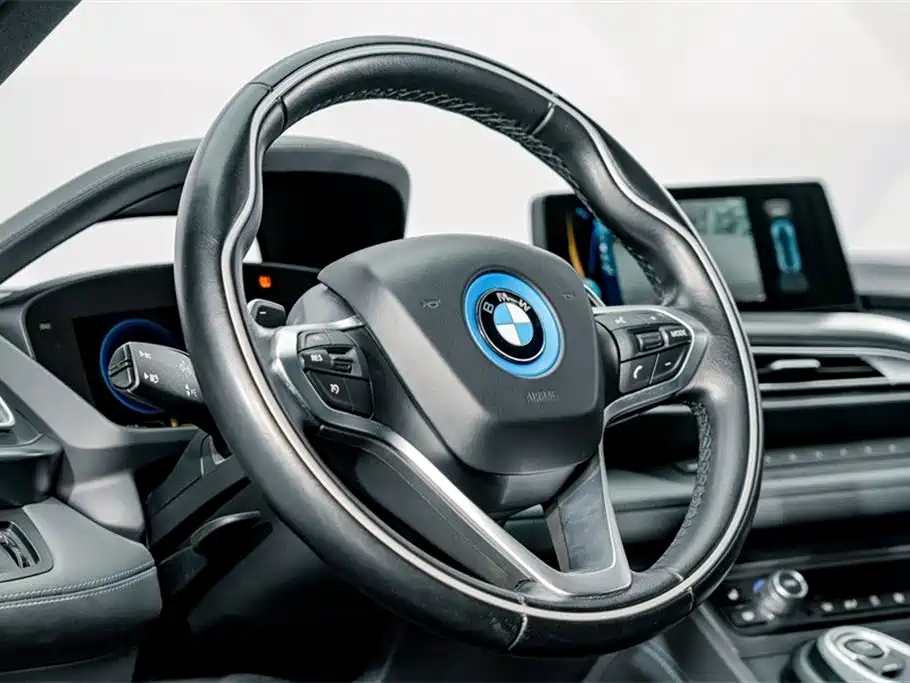 BMW i8 2019 — фото 17
