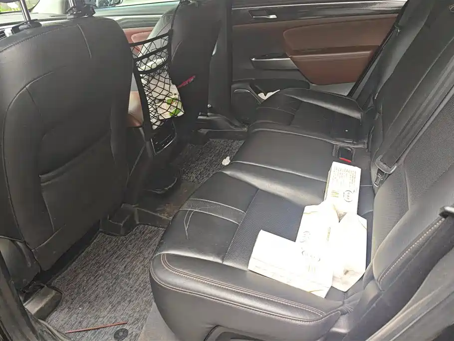GAC Motor Trumpchi GS8 2017 — фото 11