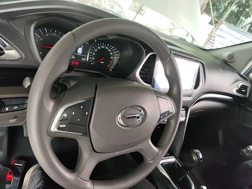 GAC Motor Trumpchi GS4 2015 — фото 4