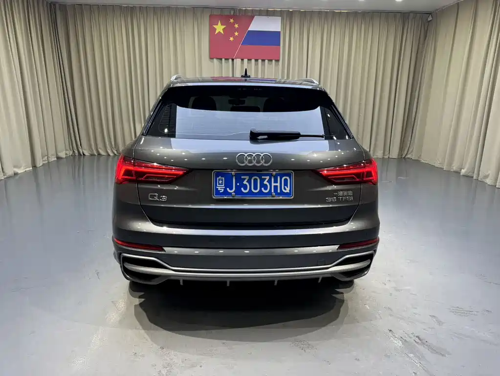 Audi Q3 2023 — фото 12