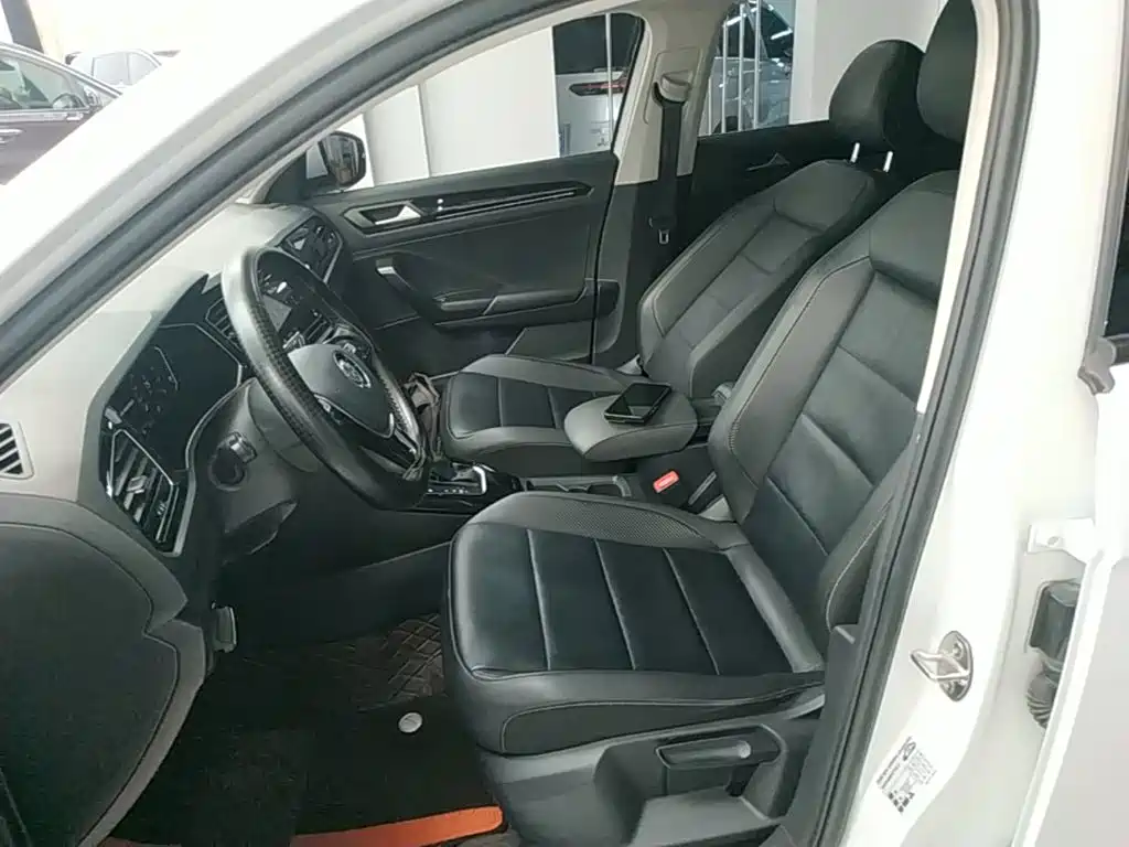 Volkswagen T-Roc 2020 — фото 15