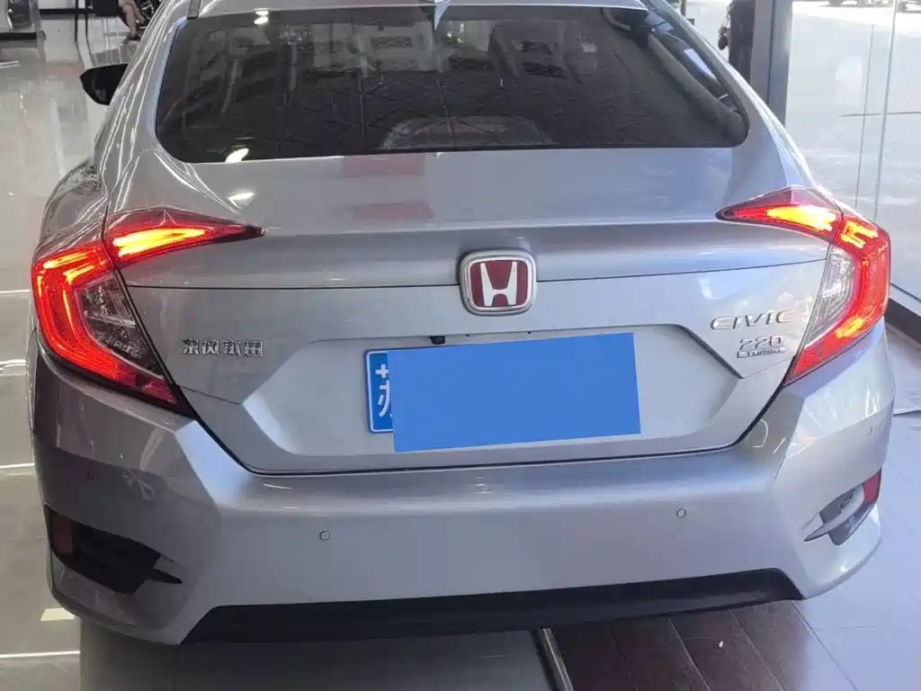 Honda Civic 2020 — фото 14