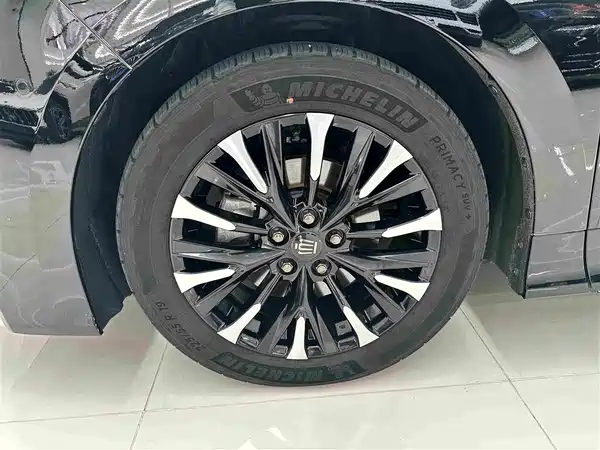 Toyota Vellfire 2023