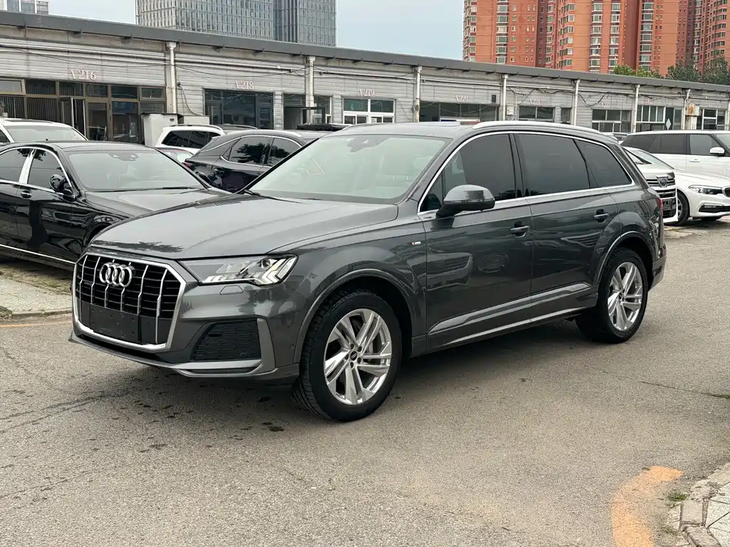 Audi Q7 2021