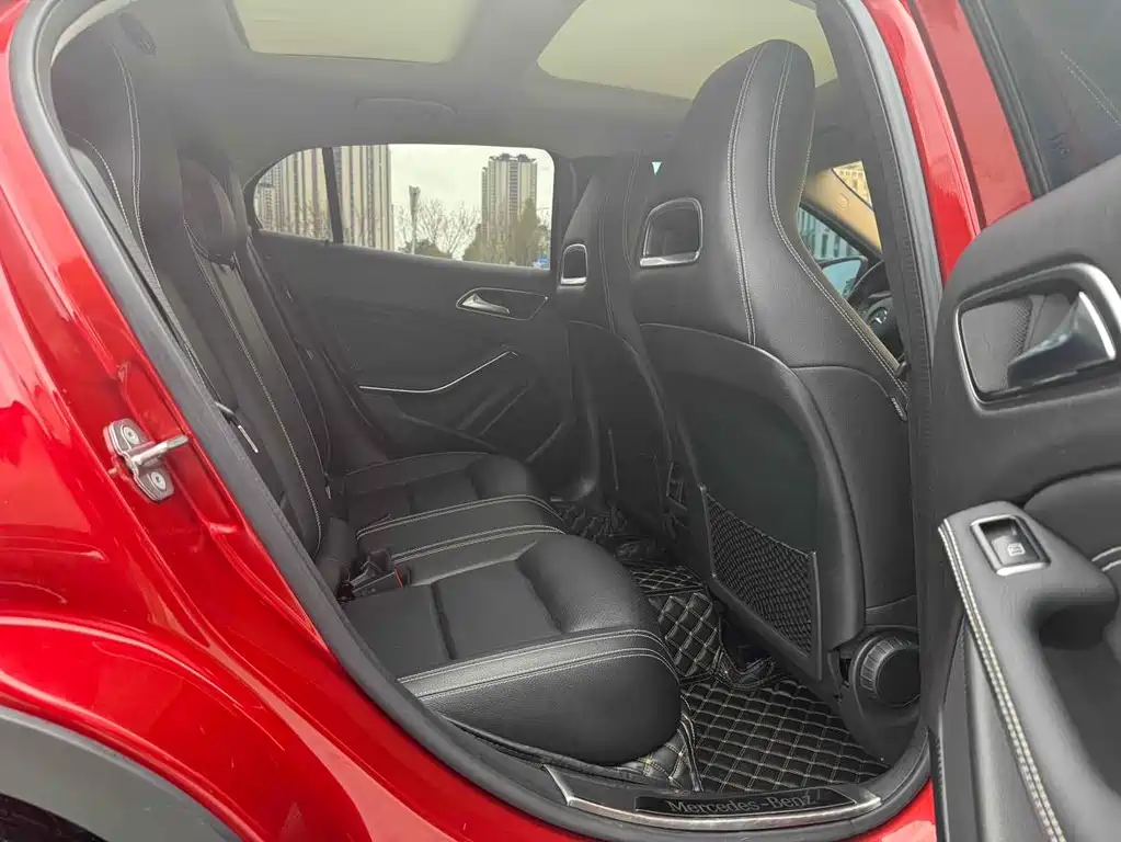 Mercedes-Benz GLA 2018 — фото 11