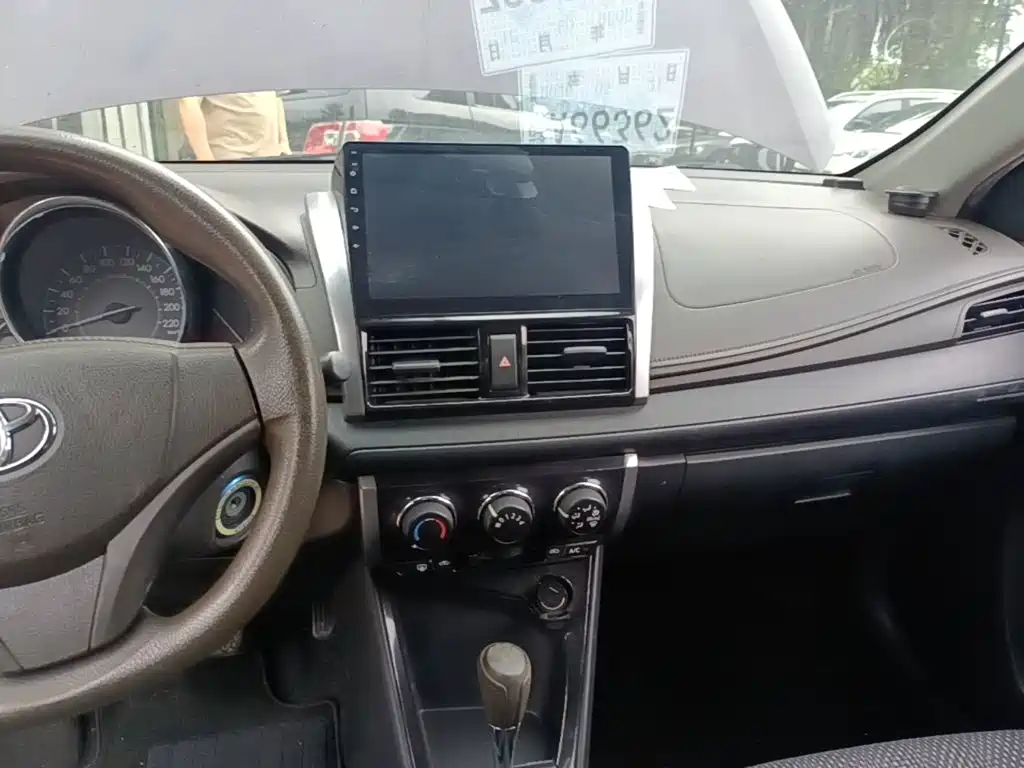 Toyota Vios 2015 — фото 13