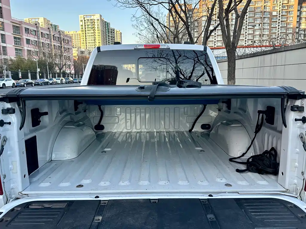 Ford F-150 Raptor 2023 — фото 13