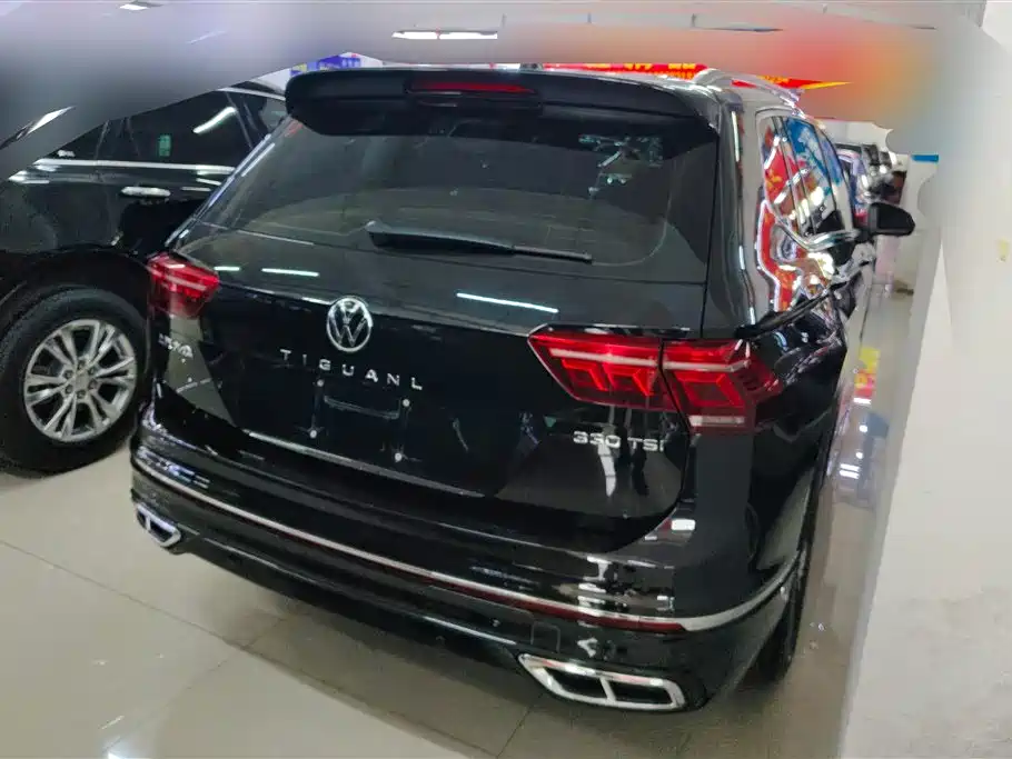 Volkswagen Tiguan L 2023 — фото 3