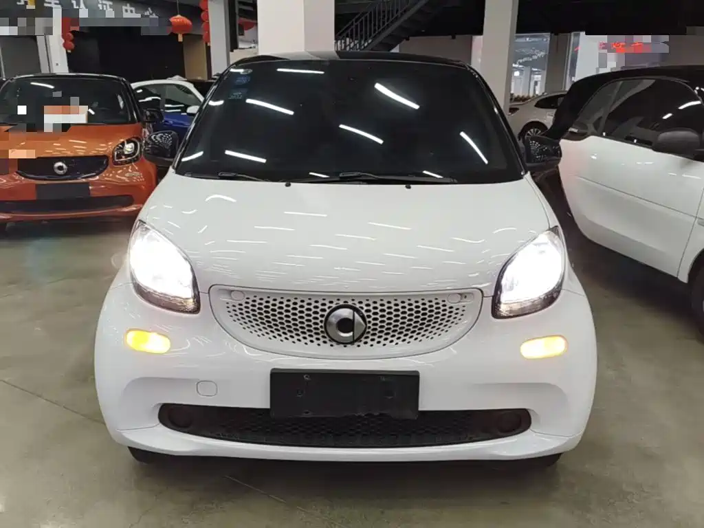 smart fortwo 2018 — фото 3