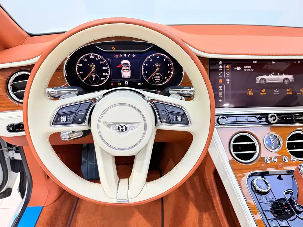 Bentley Continental 2021 — фото 11