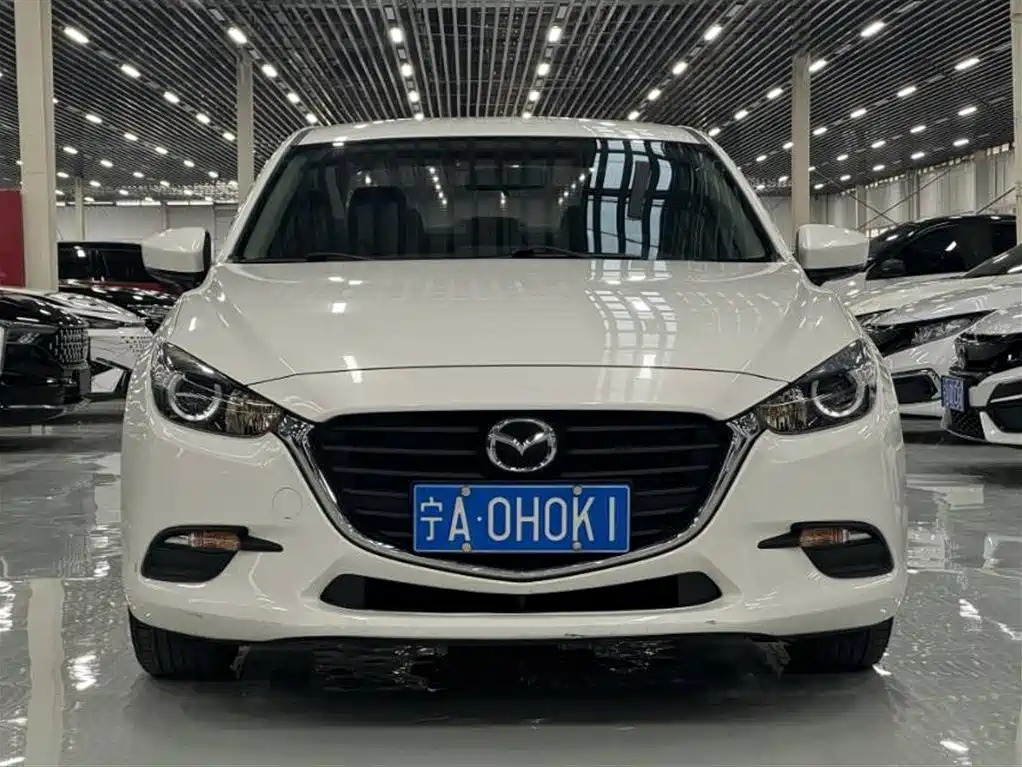 Mazda 3 Axela 2018 — фото 2