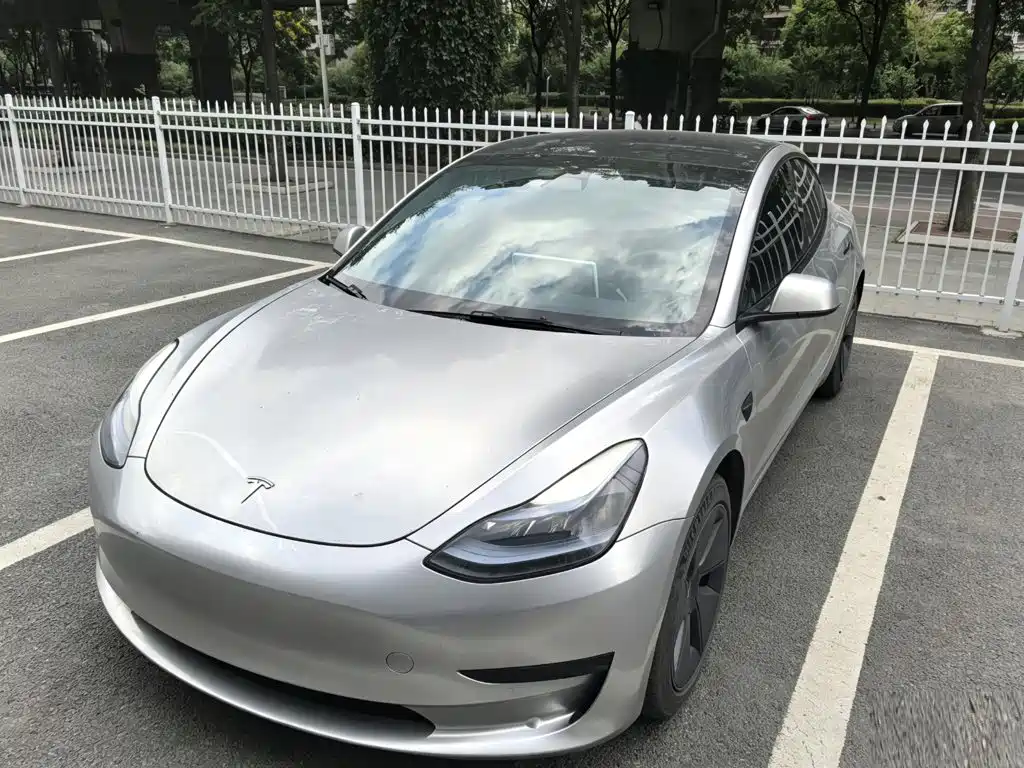 Tesla Model 3 2023 — фото 1