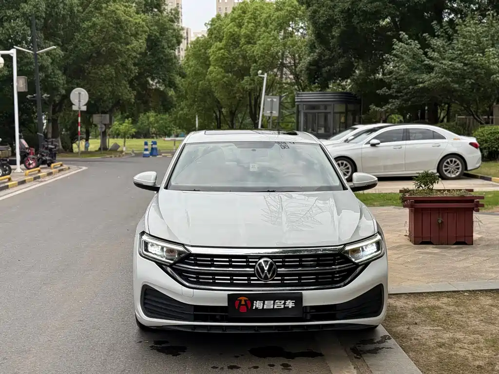 Volkswagen Sagitar 2024